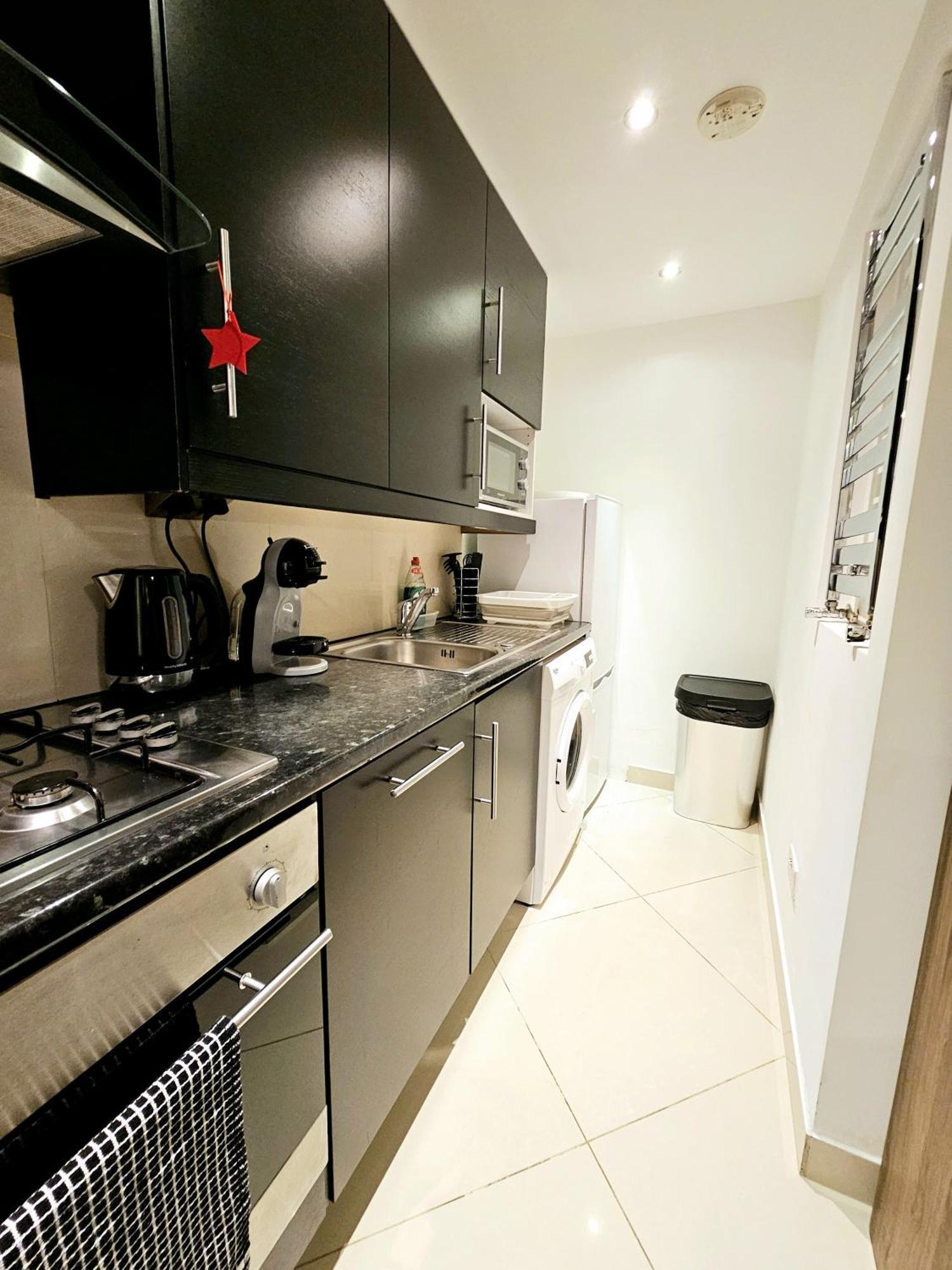 Modern Hyde Park Home With Private Entrance & Private Back Patio Near Bayswater & Paddington Stations London Exterior foto